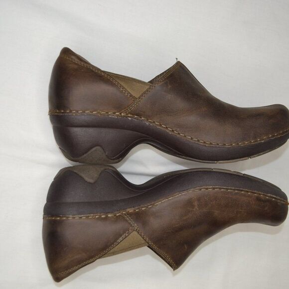 Patagonia Women's 7.5 Brown Leather Slip On Clogs - Picture 4 of 9